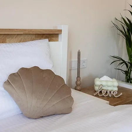 Town Centre Apartment *